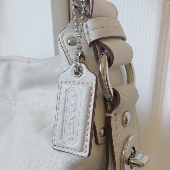 Coach Handbag made from Cowhide Leather - Picture 5 of 8